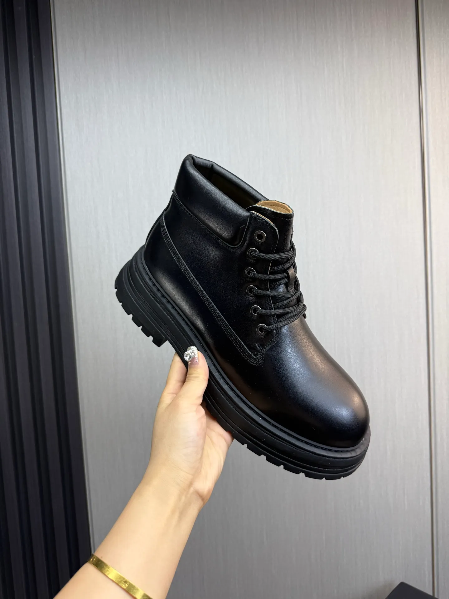Factory price 680💰 [UGG] Men's hot winter warm boots🐑Simple and fashionable design, cowhide➕comfortable and warm wool lining. Soft and comfortable to wear, good warmth retention, and excellent foot feel. Regular size 38-45